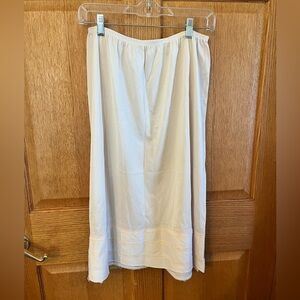 Vintage Lorraine Elegant Cream slip